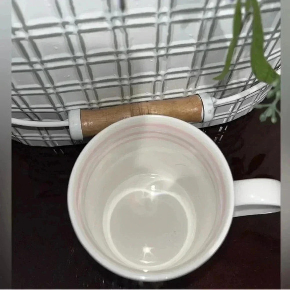 Kate Spade Lenox To the Letter Black & Pink
Striped "B" Mug 12 oz Cup - Picture 2 of 6
